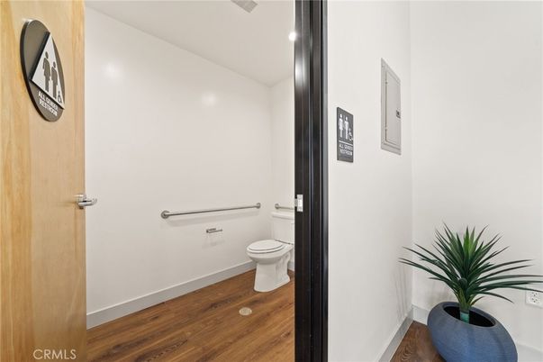 Bathroom, Interior, Recessed Lighting, Wood Texture Flooring