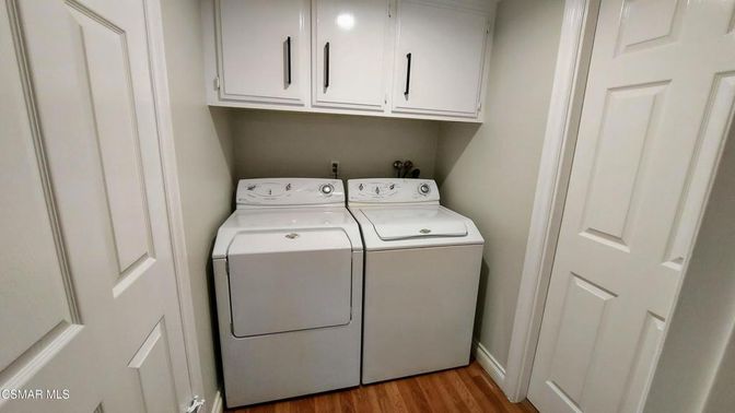 Interior, Utility Closets, Washer, Wood Texture Flooring
