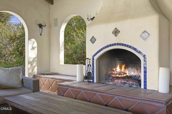 Exterior, Fireplace