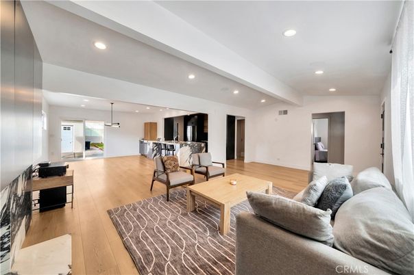 Interior, Living room, Pendant Lights, Recessed Lighting, Wood Texture Flooring