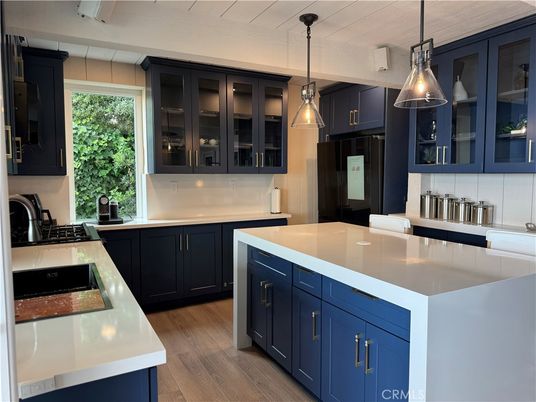 Interior, Kitchen, Pendant Lights, Wood Texture Flooring