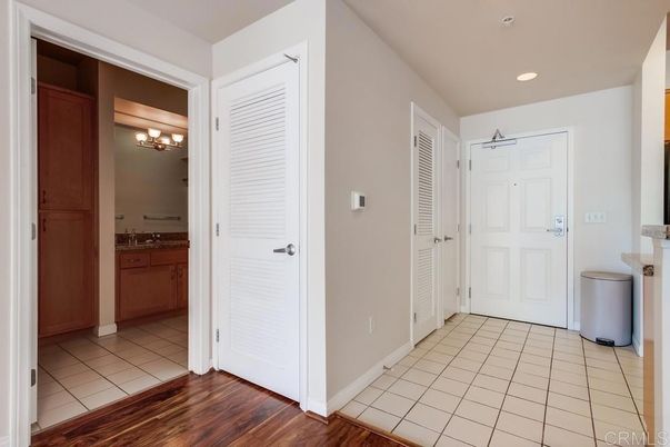 Bathroom, Interior, Recessed Lighting, Wood Texture Flooring