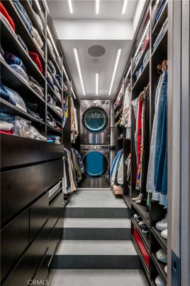 Interior, Recessed Lighting, Walk-in Closets