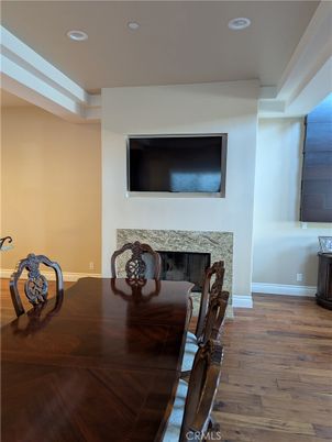 Dining room, Fireplace, Interior, Recessed Lighting, Wood Texture Flooring