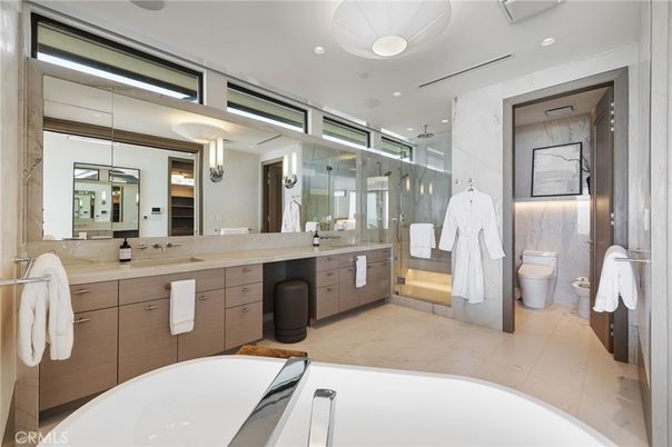 Bathroom, Dual Sink Vanities, Free Standing Baths, Glass Shower, Interior, Recessed Lighting