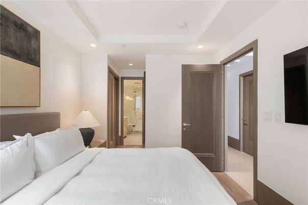 Bathroom, Bedroom, Glass Shower, Interior, Recessed Lighting