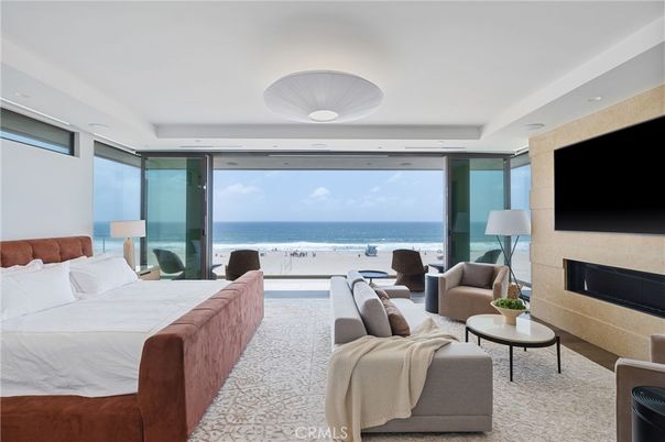Bedroom, Fireplace, Interior, Living room, Recessed Lighting, Water