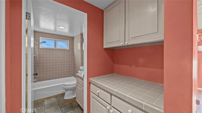 Bathroom, Interior, Recessed Lighting, Tile Countertops