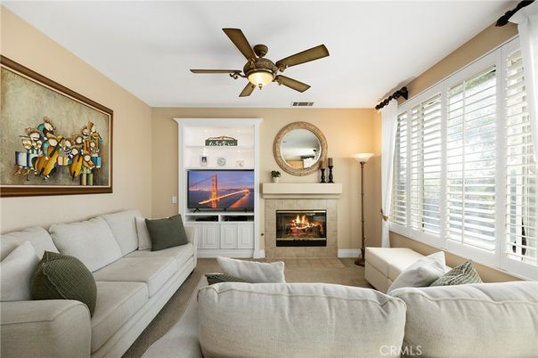 Fireplace, Interior, Living room