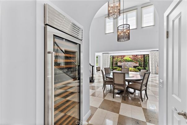 Chandelier, Dining room, Interior, Pendant Lights