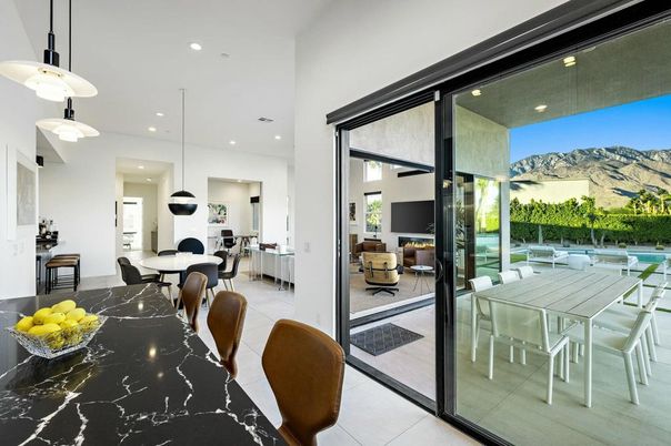 Dining room, Interior, Pendant Lights, Recessed Lighting