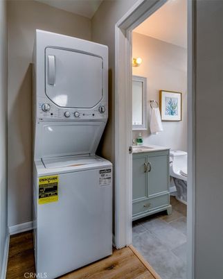 Bathroom, Interior, Utility Closets, Washer, Wood Texture Flooring