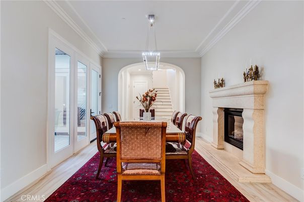 Dining room, Fireplace, Interior, Pendant Lights, Recessed Lighting, Wood Texture Flooring