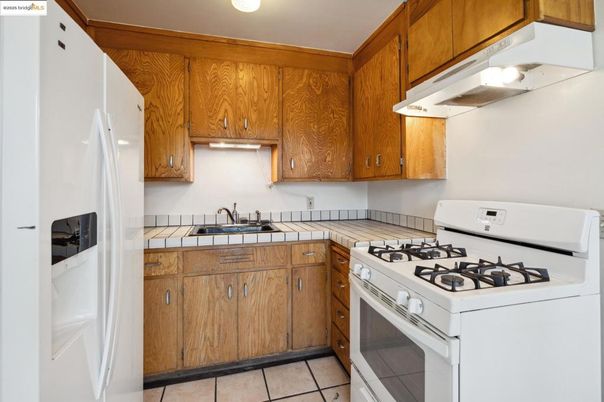 Interior, Kitchen, Tile Countertops