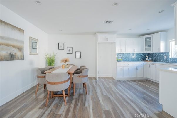 Dining room, Interior, Kitchen, Recessed Lighting, Wood Texture Flooring