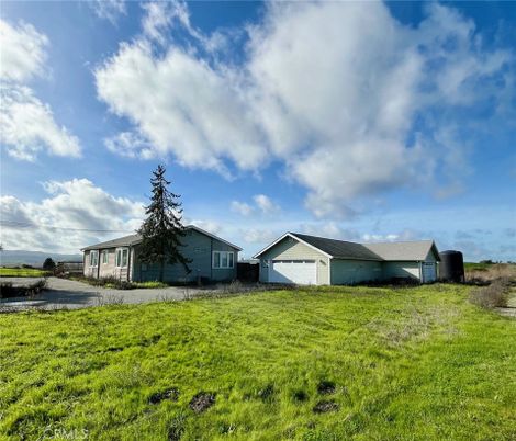 Backyard, Detached Garage, Exterior