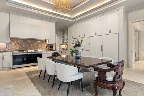 Dining room, Interior, Kitchen, Recessed Lighting, Stainless Steel Appliances