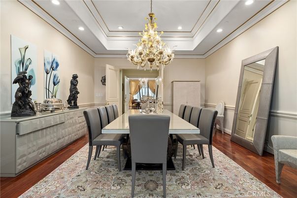 Chandelier, Dining room, Interior, Recessed Lighting, Wood Texture Flooring