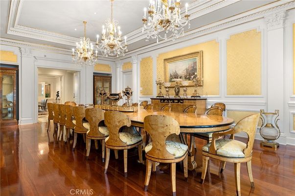 Chandelier, Dining room, Interior, Recessed Lighting, Wood Texture Flooring