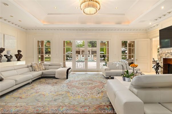 Fireplace, Interior, Living room, Pendant Lights, Recessed Lighting
