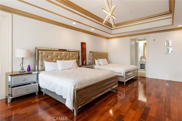 Bedroom, Interior, Pendant Lights, Recessed Lighting, Wood Texture Flooring