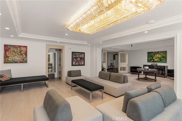 Chandelier, Dining room, Interior, Living room, Recessed Lighting, Wood Texture Flooring