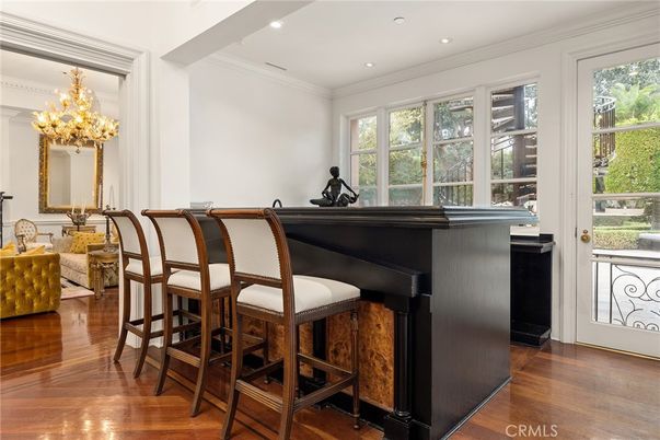 Chandelier, Interior, Piano, Recessed Lighting, Wood Texture Flooring