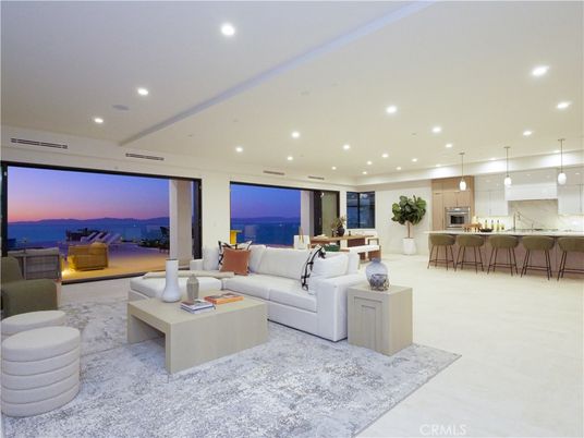 Interior, Kitchen, Living room, Pendant Lights, Recessed Lighting, Water