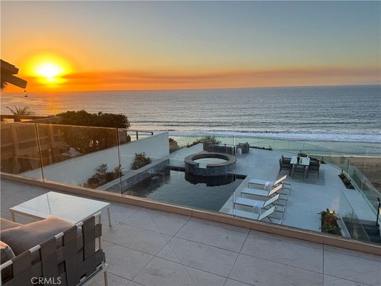 Exterior, Pool, Water