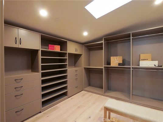 Interior, Recessed Lighting, Walk-in Closets, Wood Texture Flooring
