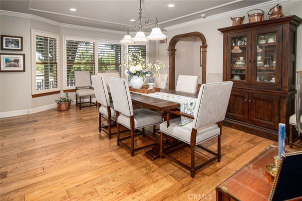 Chandelier, Dining room, Interior, Recessed Lighting, Wood Texture Flooring
