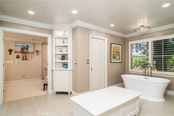 Bathroom, Free Standing Baths, Interior, Recessed Lighting, Wood Texture Flooring