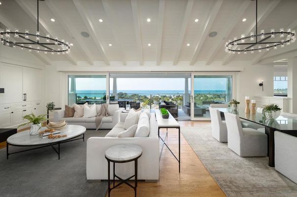 Chandelier, Dining room, Interior, Living room, Pendant Lights, Recessed Lighting, Water, Wood Texture Flooring