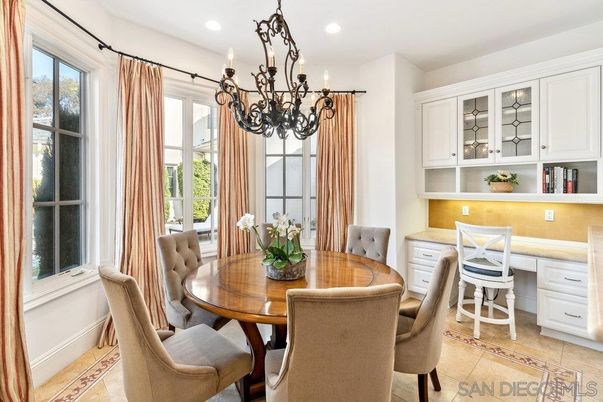 Chandelier, Dining room, Interior, Recessed Lighting