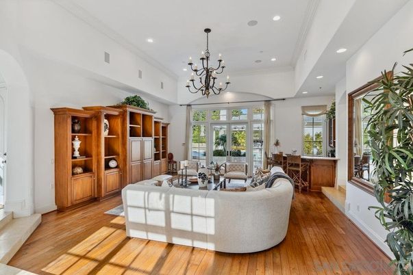 Chandelier, Dining room, Interior, Living room, Recessed Lighting, Wood Texture Flooring