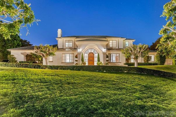 Backyard, Exterior, Facade, French Provincial