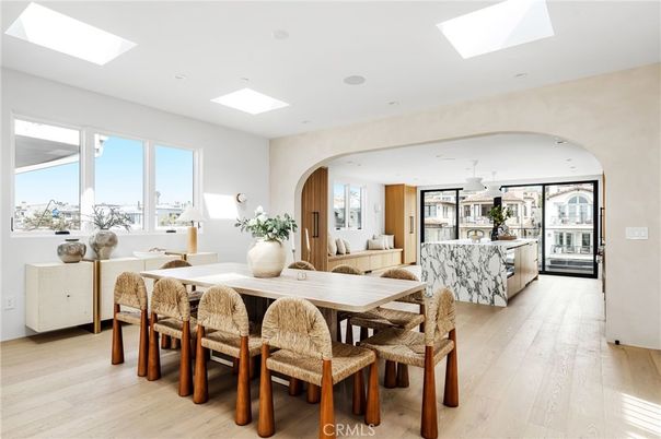 Dining room, Interior, Living room, Recessed Lighting, Wood Texture Flooring