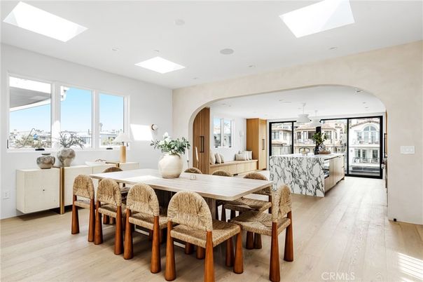 Dining room, Interior, Living room, Recessed Lighting, Wood Texture Flooring