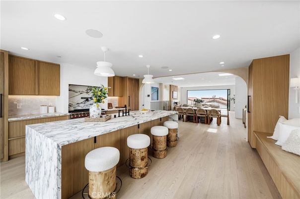 Dining room, Interior, Kitchen, Pendant Lights, Recessed Lighting, Wood Texture Flooring