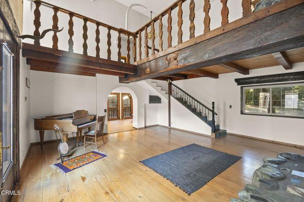 Interior, Piano, Wooden Beams, Wooden Ceilings, Wood Texture Flooring
