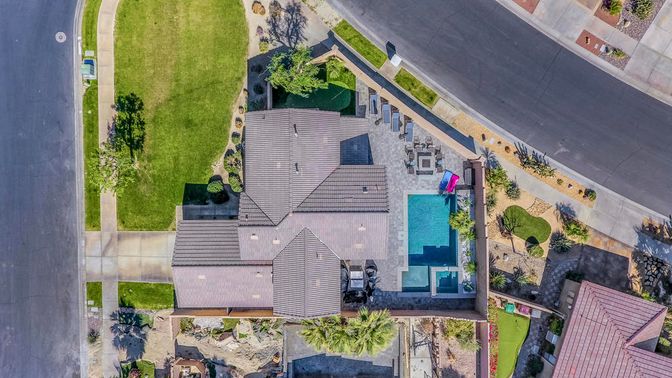 Exterior, Drone