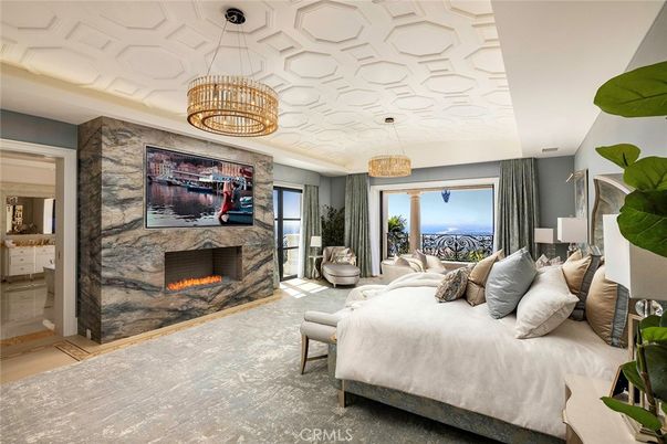 Bedroom, Chandelier, Fireplace, Interior, Pendant Lights