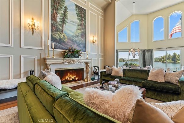 Chandelier, Fireplace, Interior, Living room, Pendant Lights, Water, Wood Texture Flooring