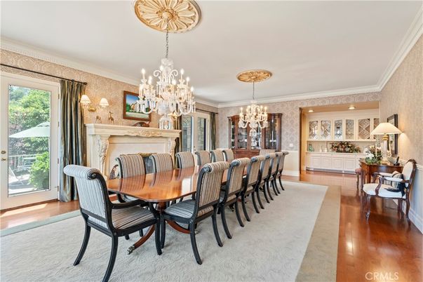 Chandelier, Dining room, Fireplace, Interior, Recessed Lighting, Wood Texture Flooring