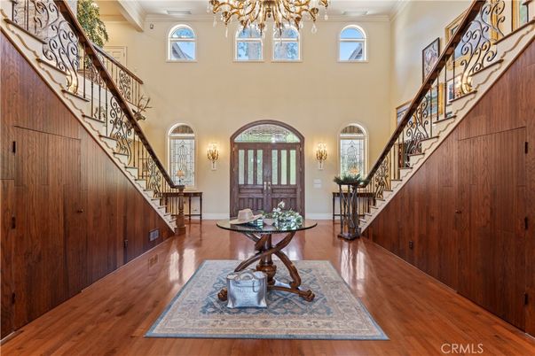 Chandelier, Interior, Wood Texture Flooring