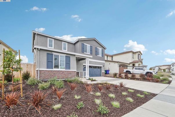 Attached, Exterior, Facade, Brick Facade, Farmhouse