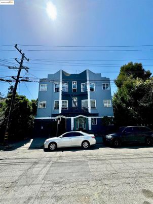 Exterior, Facade, Condo Building