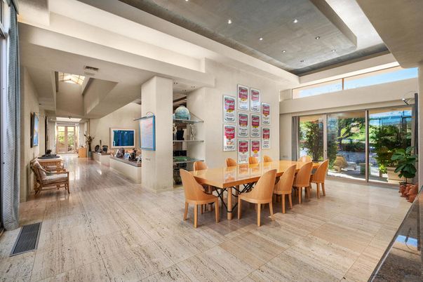 Dining room, Interior, Recessed Lighting