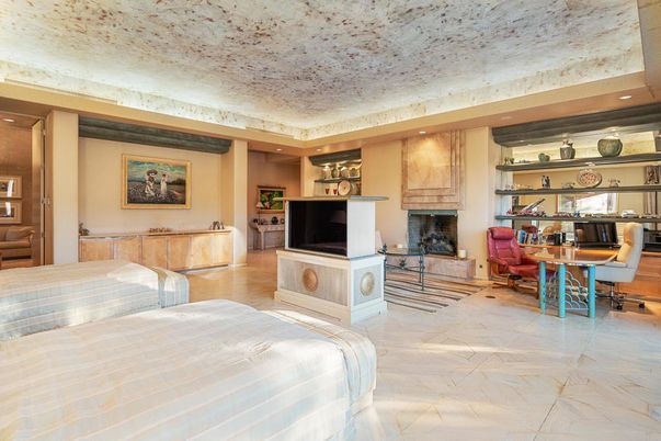 Bedroom, Fireplace, Home Office, Interior, Recessed Lighting