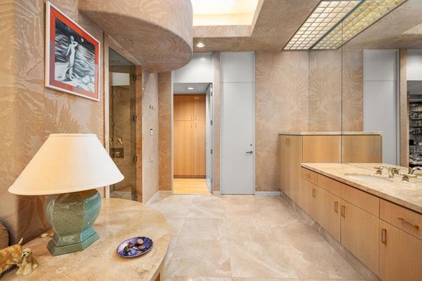 Bathroom, Interior, Recessed Lighting